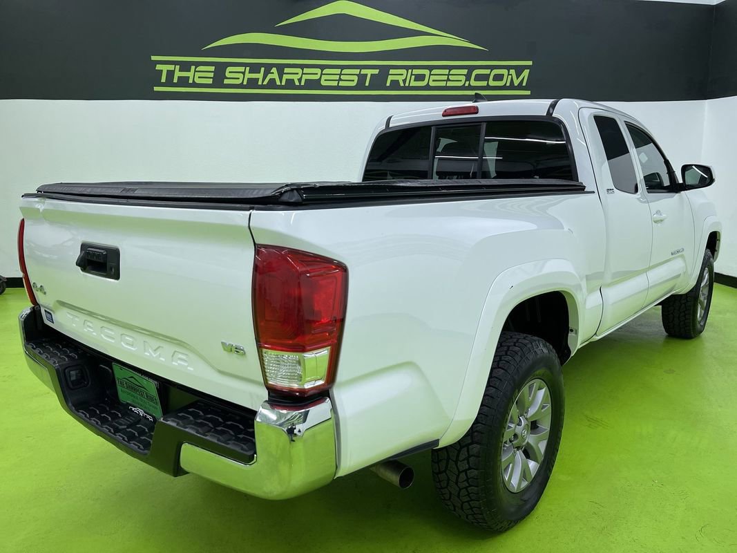 Used 2017 Toyota Tacoma SR5 image 10