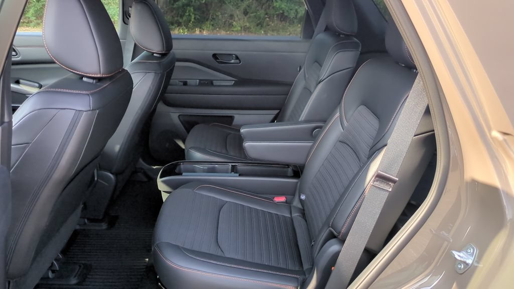 Used 2023 Nissan Pathfinder Rock Creek AWD/4WD image 14
