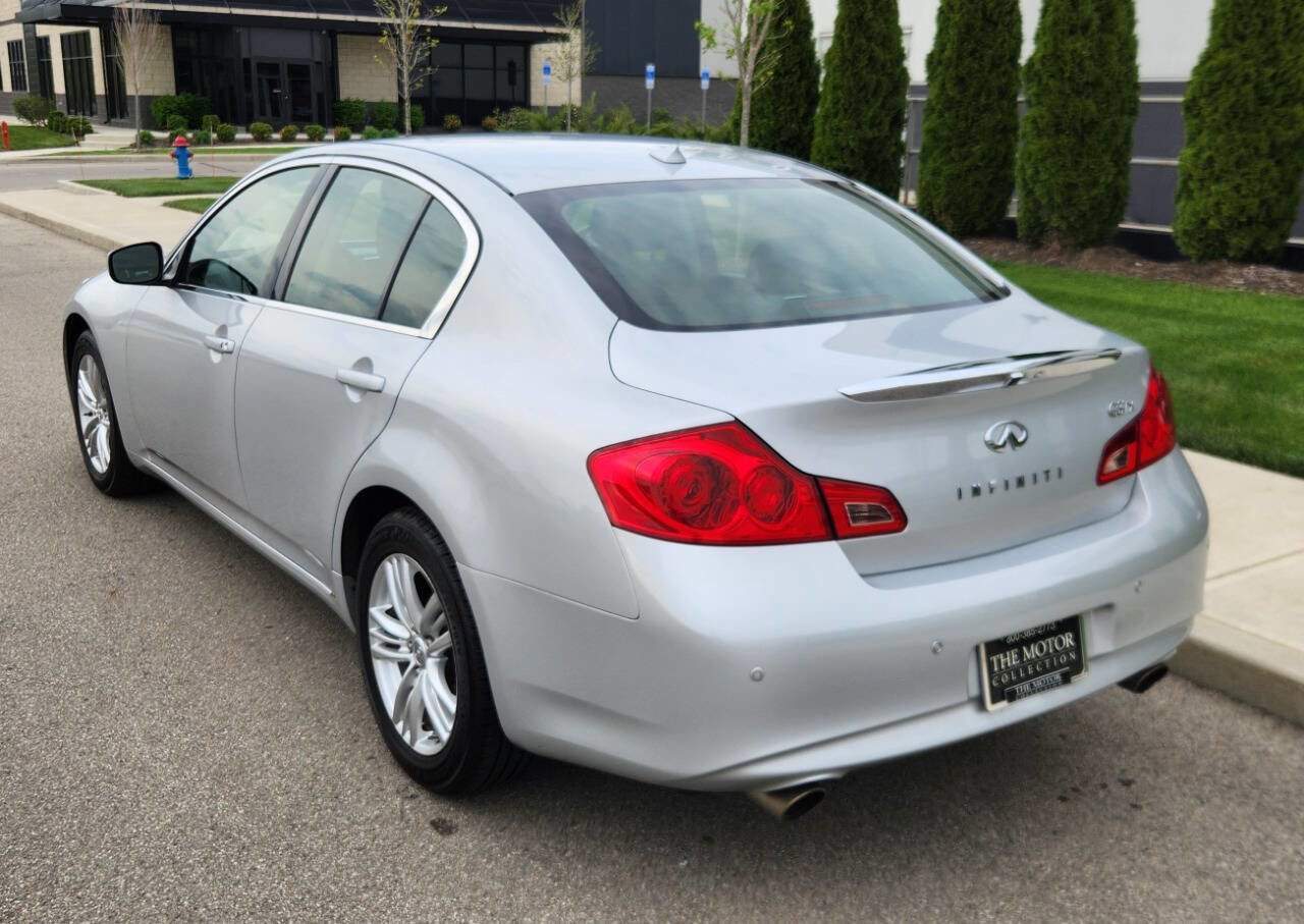 Used 2013 INFINITI G37 x Sedan w/ Premium Pkg AWD/4WD image 3