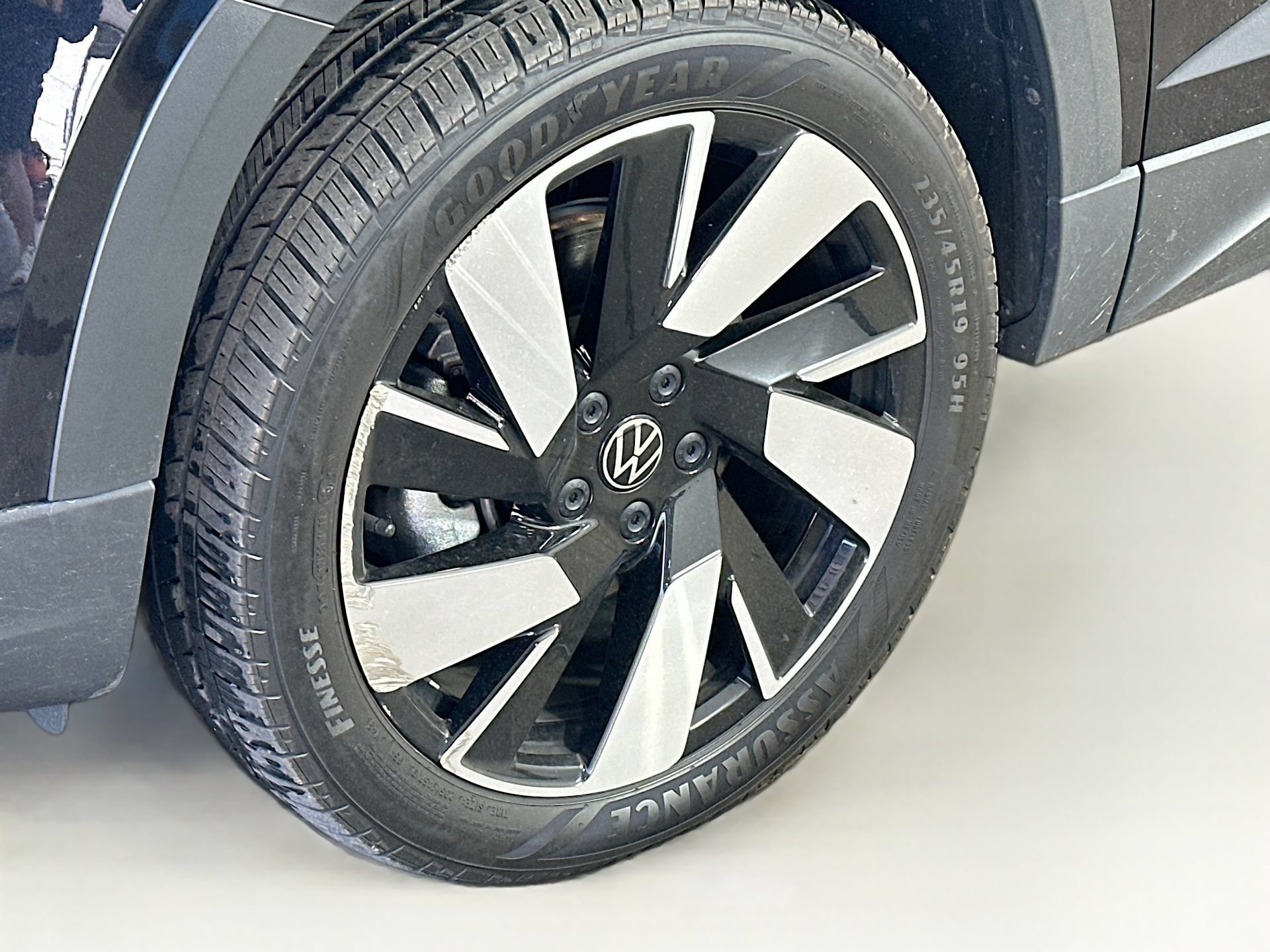 Used 2023 Volkswagen Taos SEL AWD/4WD image 16