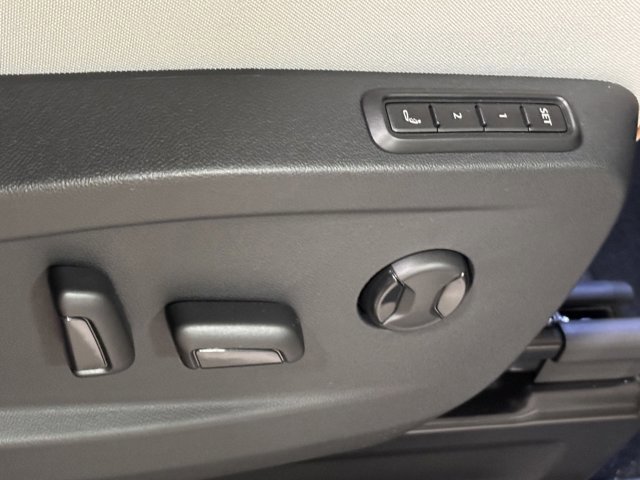 New 2025 Volkswagen ID. Buzz 1st Edition image 13