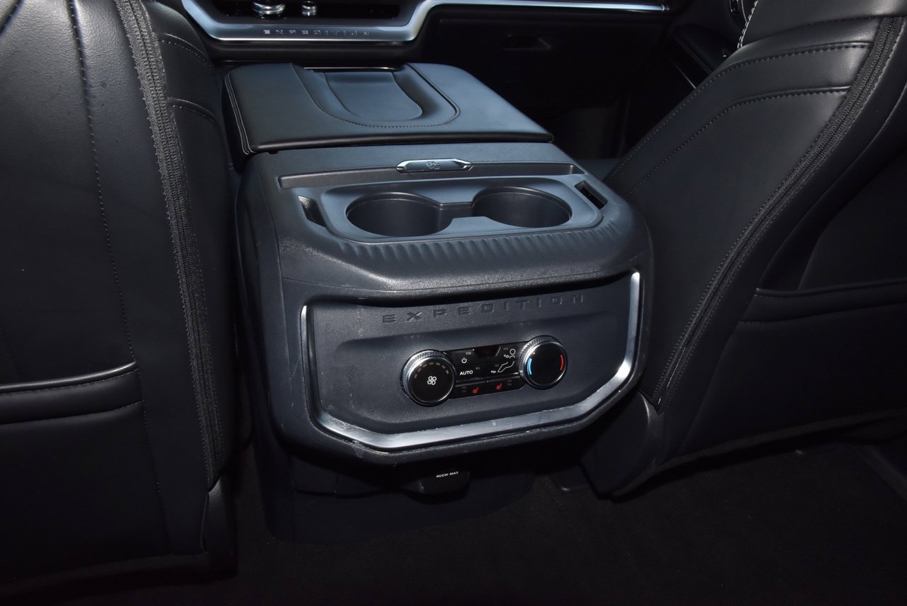 Used 2025 Ford Expedition Max Platinum AWD/4WD image 19