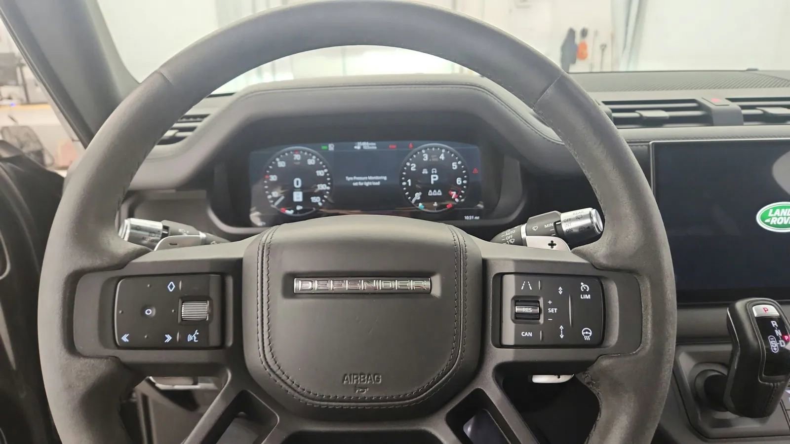 Used 2022 Land Rover Defender 90 V8 image 26