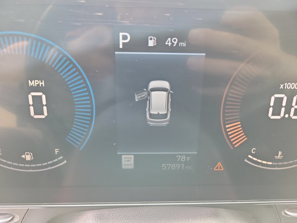 Used 2025 Hyundai Kona SEL FWD image 29