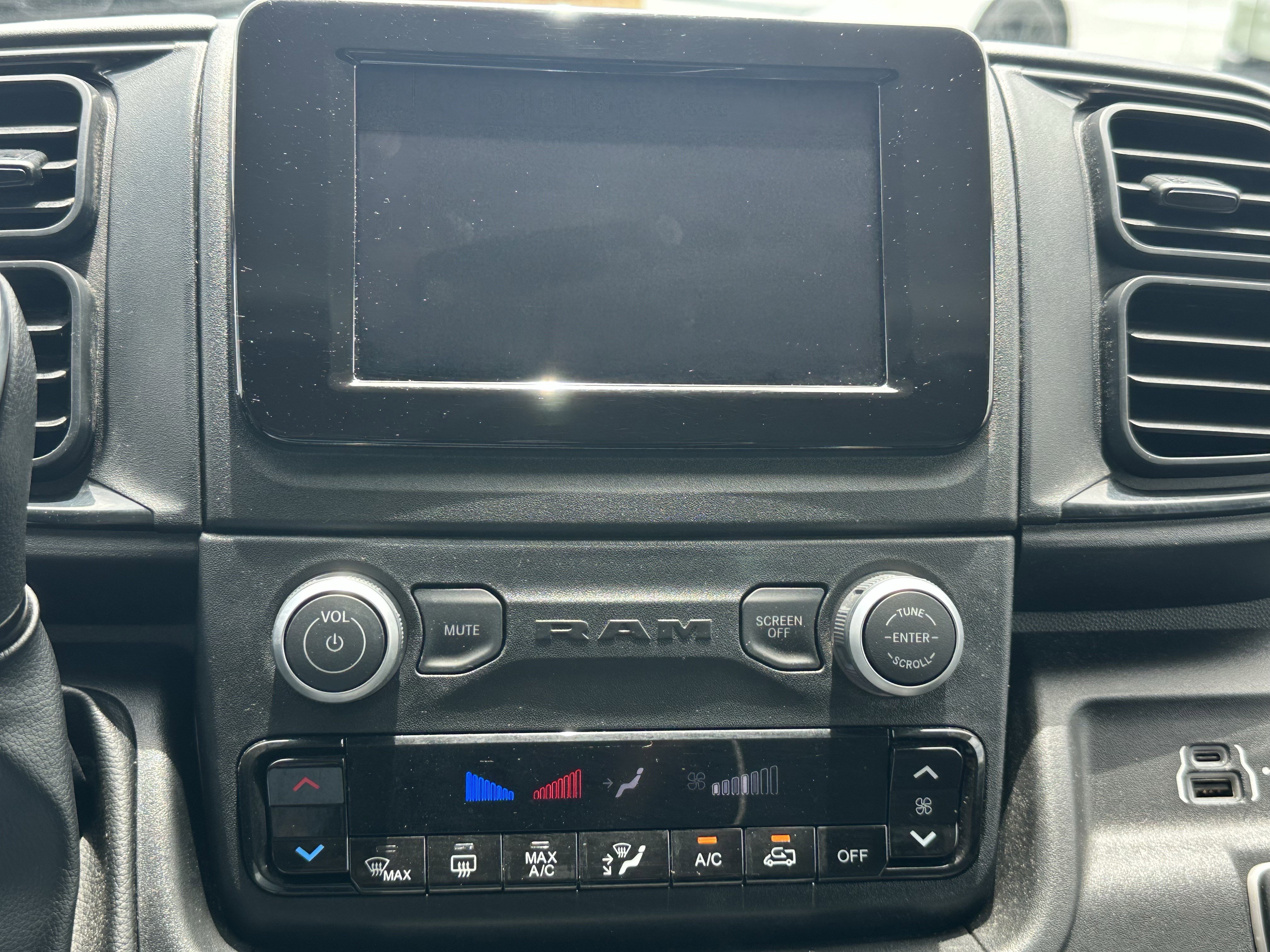 Used 2025 RAM ProMaster 2500 FWD image 24