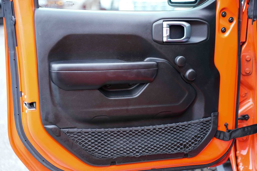 Used 2018 Jeep Wrangler Unlimited Sport image 14