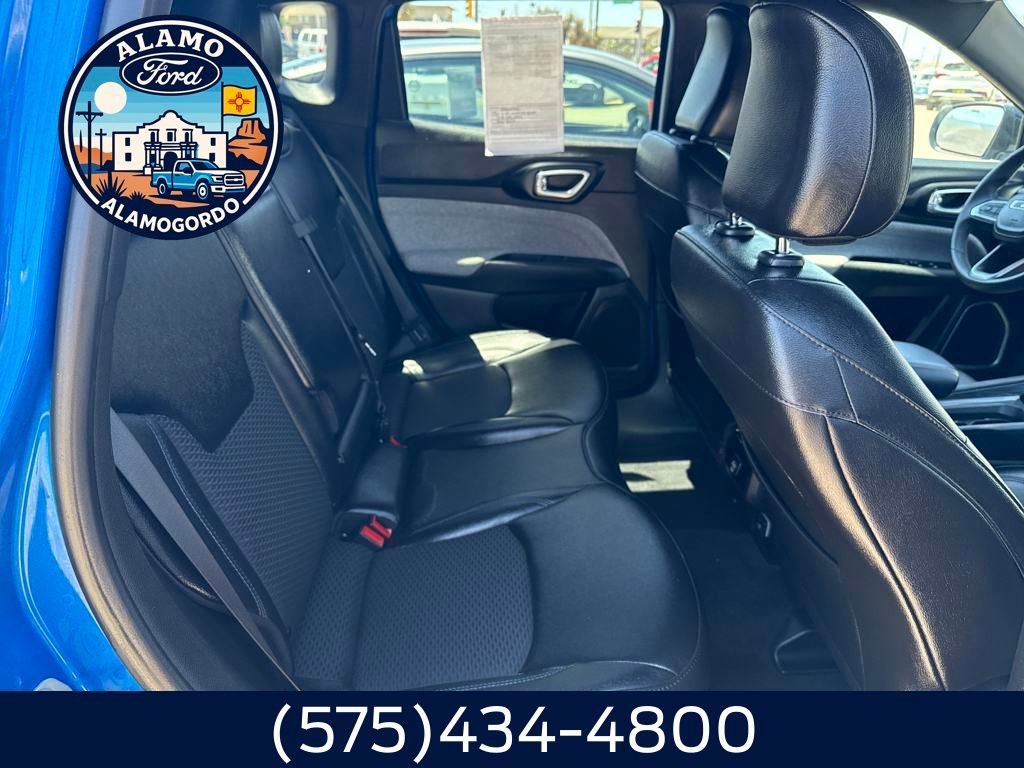 Used 2024 Jeep Compass Latitude image 18