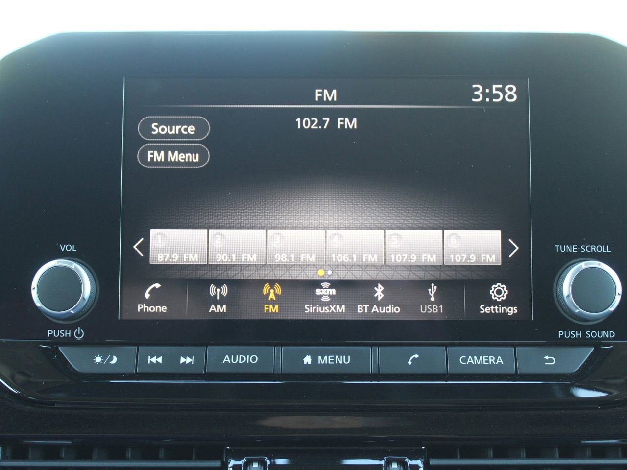 Used 2025 Nissan Pathfinder SV AWD/4WD image 24