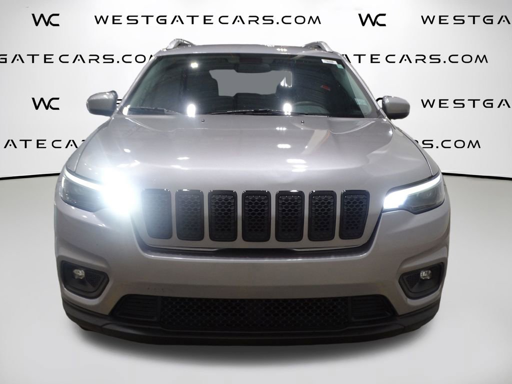 Used 2019 Jeep Cherokee Latitude w/ Popular Appearance Group image 4