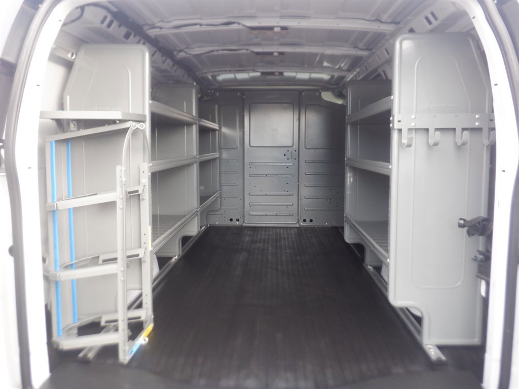 Used 2023 GMC Savana 2500 w/ Driver Convenience Package image 5