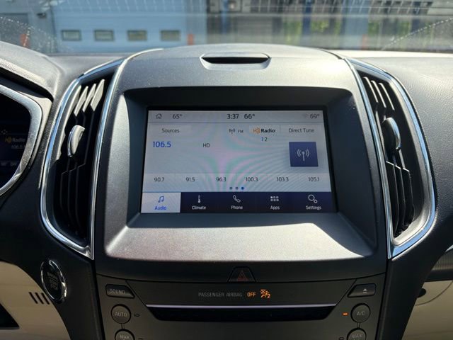 Used 2019 Ford Edge Titanium w/ Cold Weather Package FWD image 13