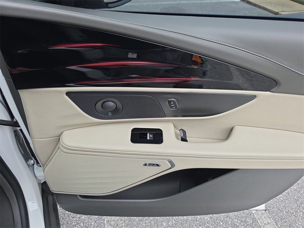 Used 2025 Lincoln Nautilus Premier w/ Equipment Group 102A image 41