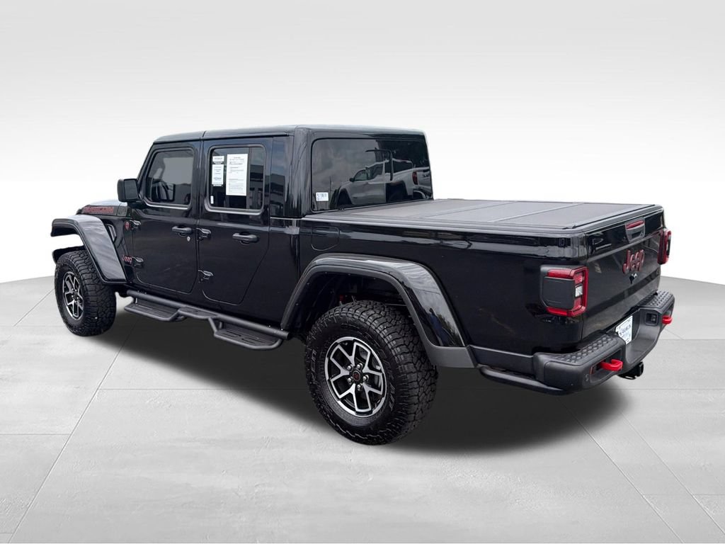 Used 2024 Jeep Gladiator Rubicon AWD/4WD image 3