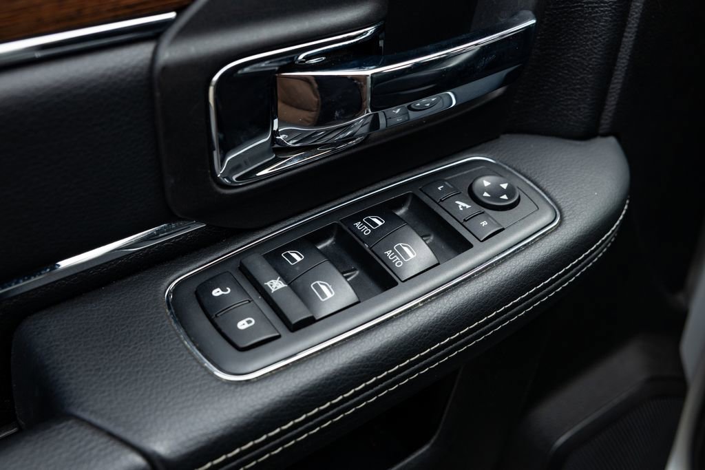 Used 2018 RAM 2500 Laramie w/ Off Road Package image 16