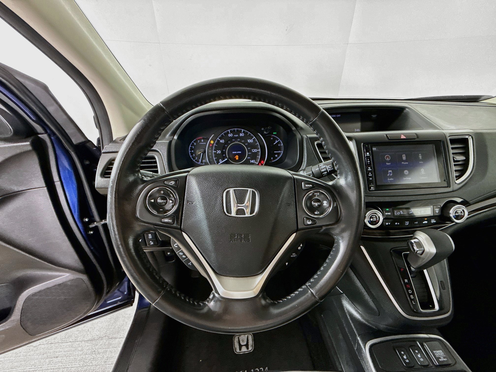 Used 2015 Honda CR-V Touring image 11