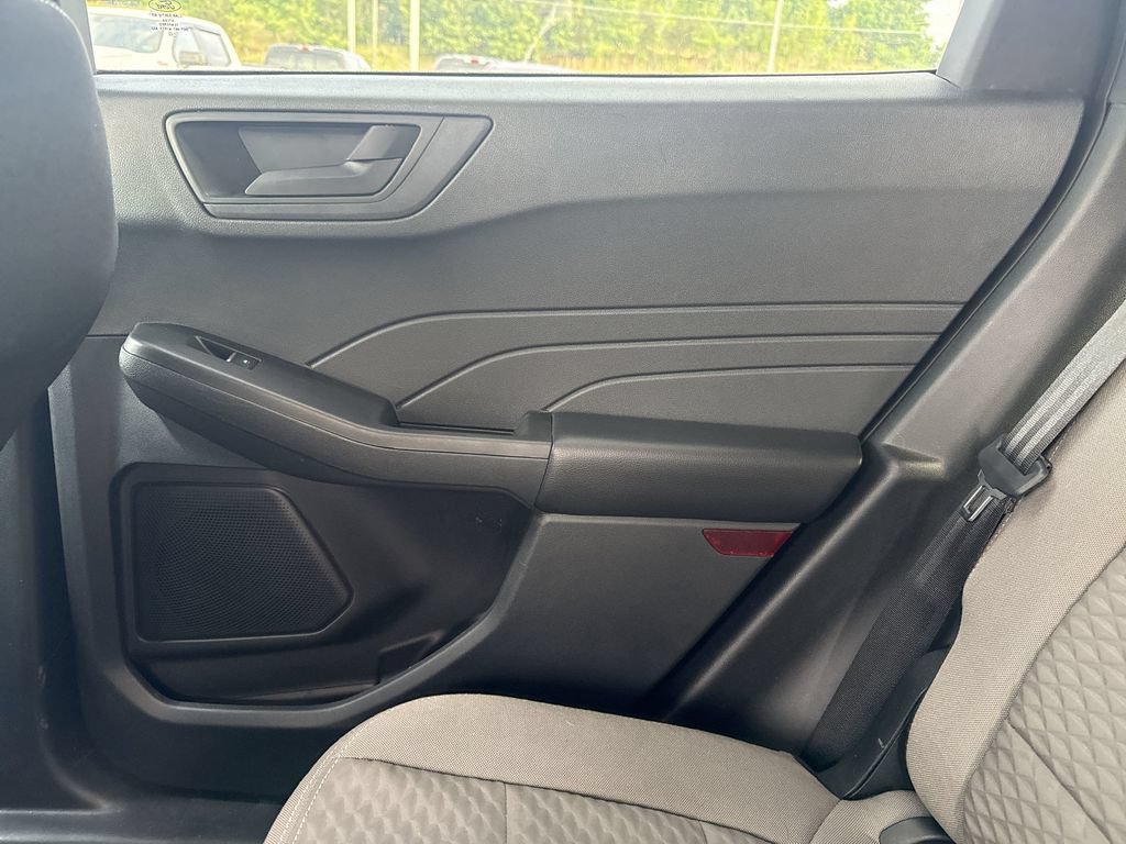 Used 2022 Ford Escape SE w/ SE Sport Appearance Package AWD/4WD image 23