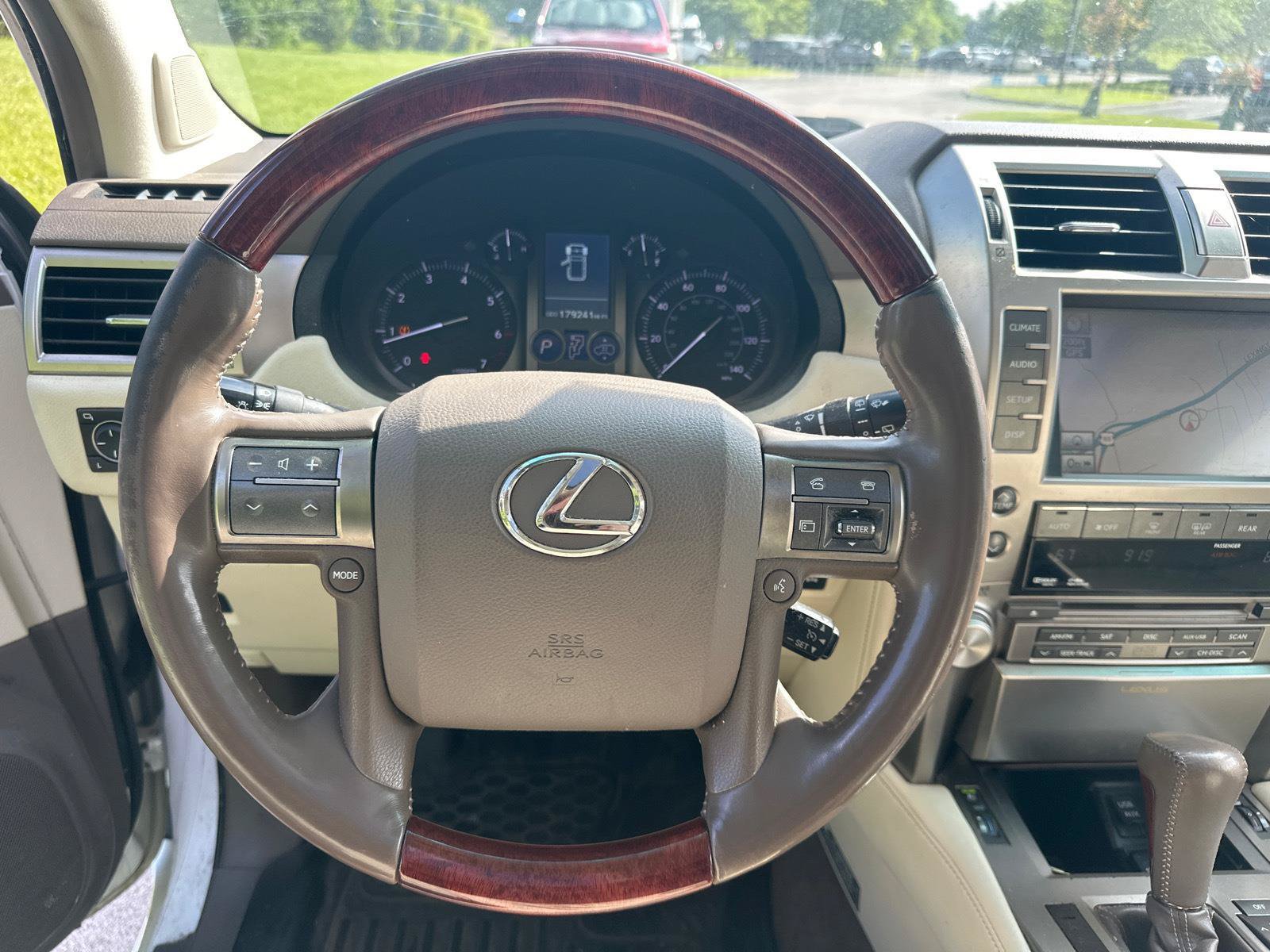Used 2010 Lexus GX 460 Premium AWD/4WD image 18
