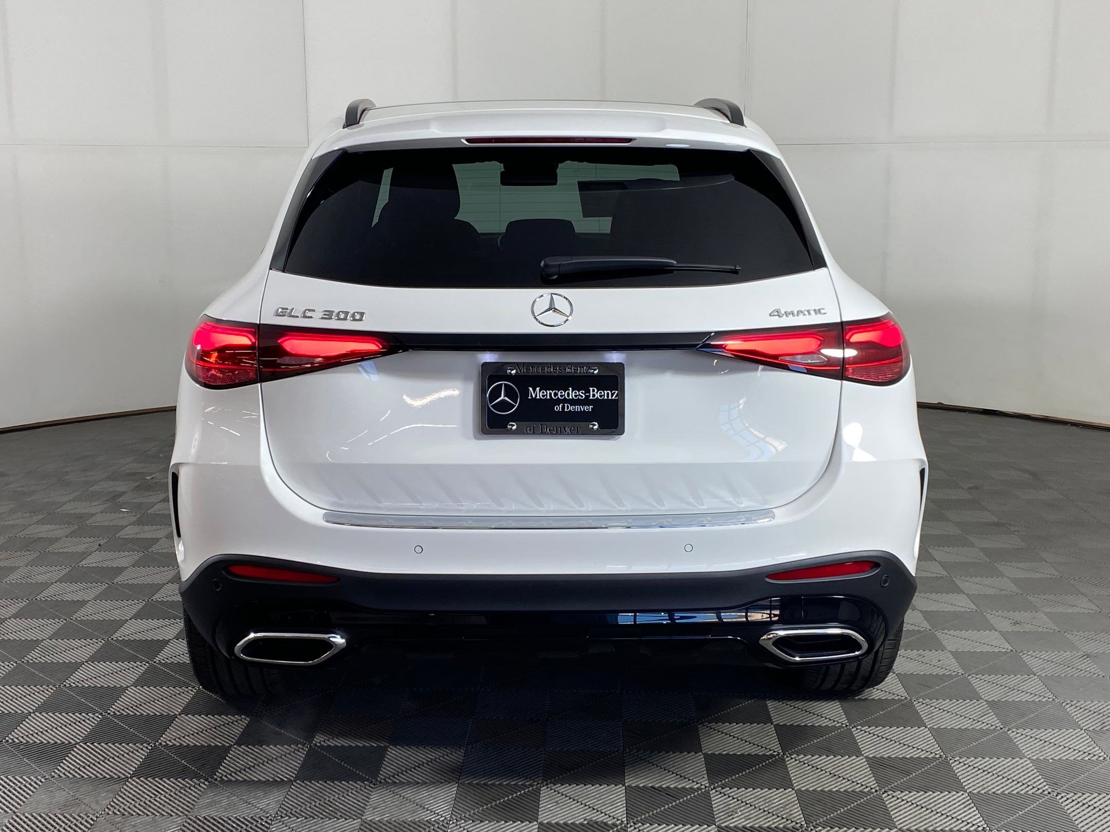 Used 2026 Mercedes-Benz GLC 300 4MATIC image 9