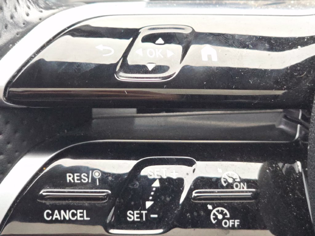 Certified 2025 Mercedes-Benz C 300 4MATIC Sedan image 33