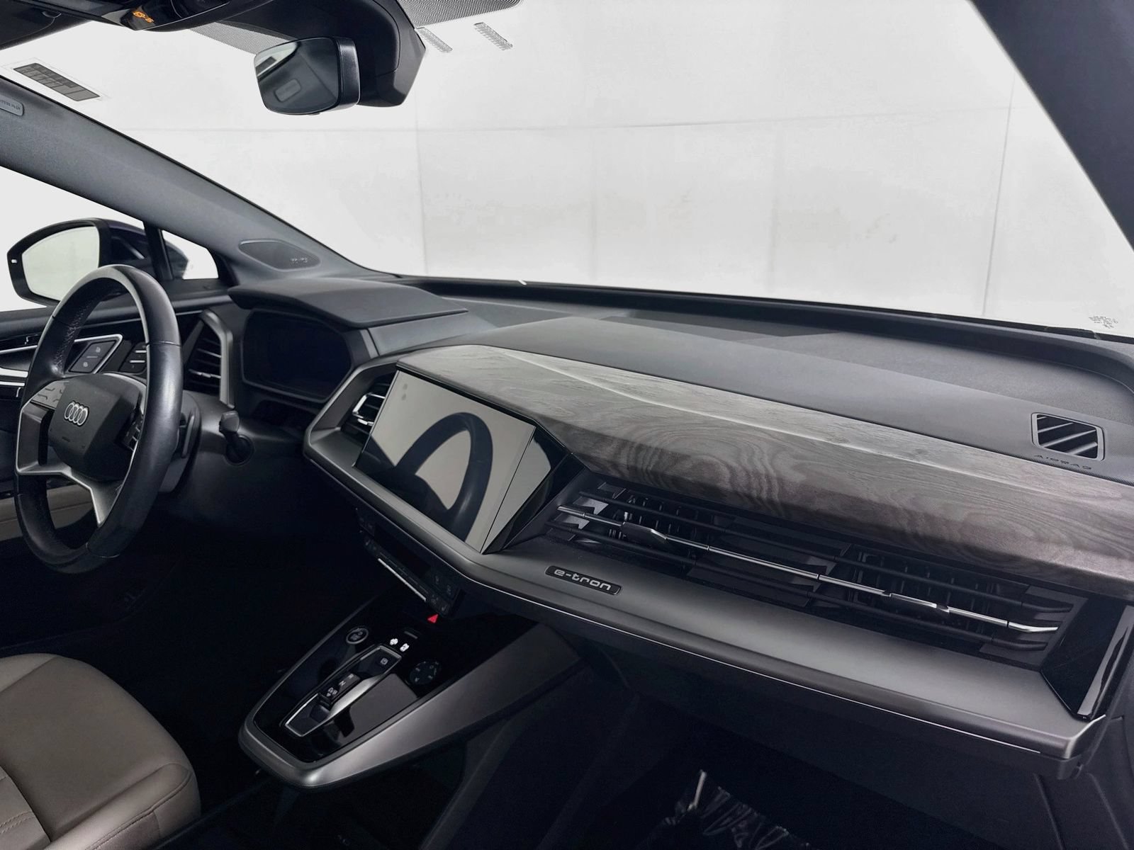 Certified 2023 Audi Q4 e-tron Premium Plus w/ Premium Plus AWD/4WD image 27