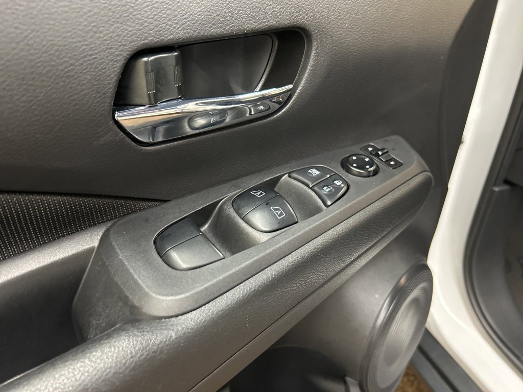 Used 2023 Nissan Kicks SV image 24