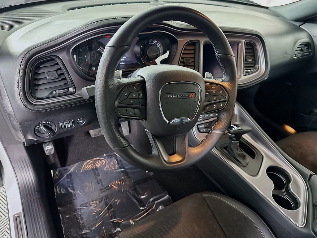 Used 2023 Dodge Challenger R/T w/ Plus Package image 20