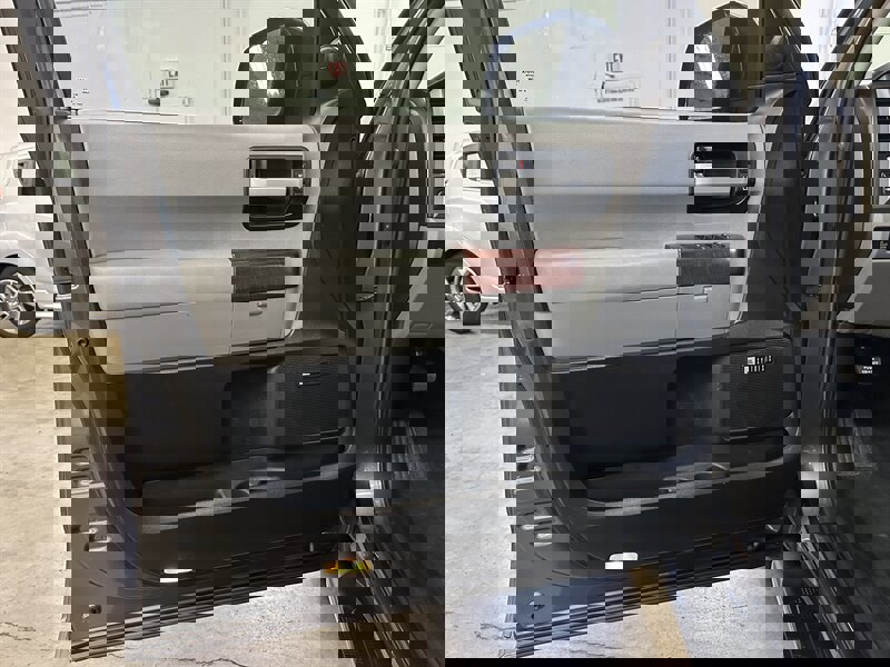 Used 2014 Toyota Sequoia Platinum image 25