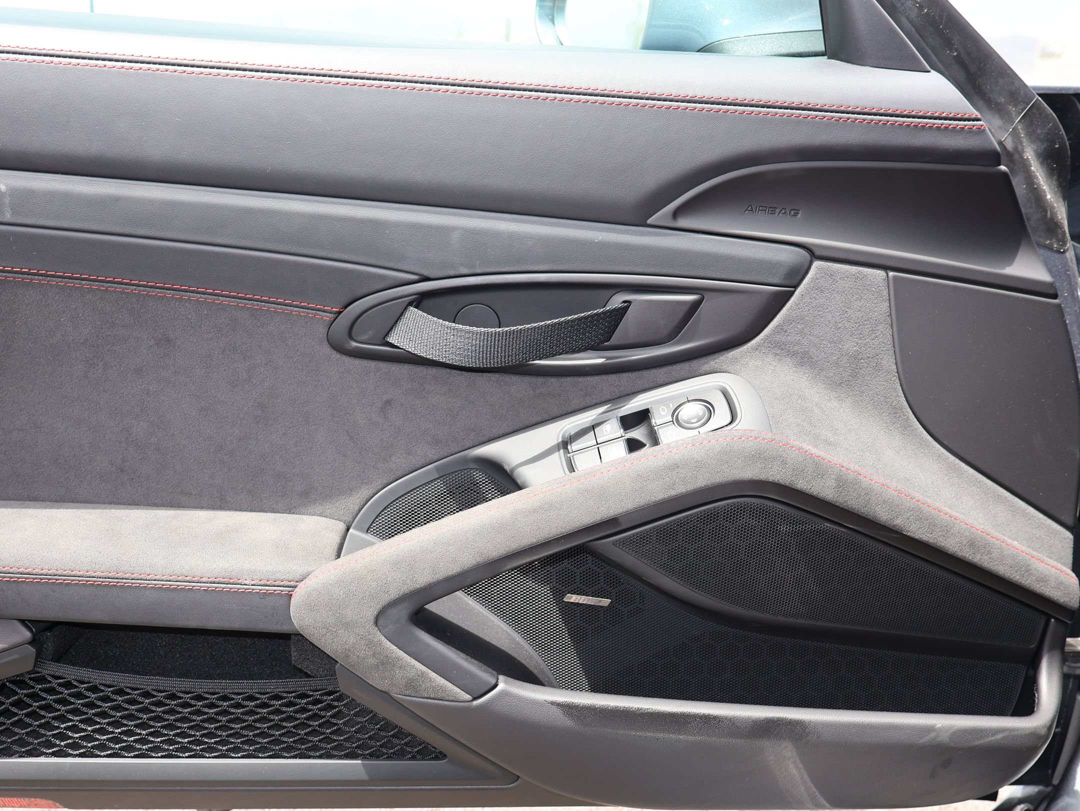 Used 2025 Porsche 718 Boxster Spyder RS w/ Accent Package Logos RWD image 13