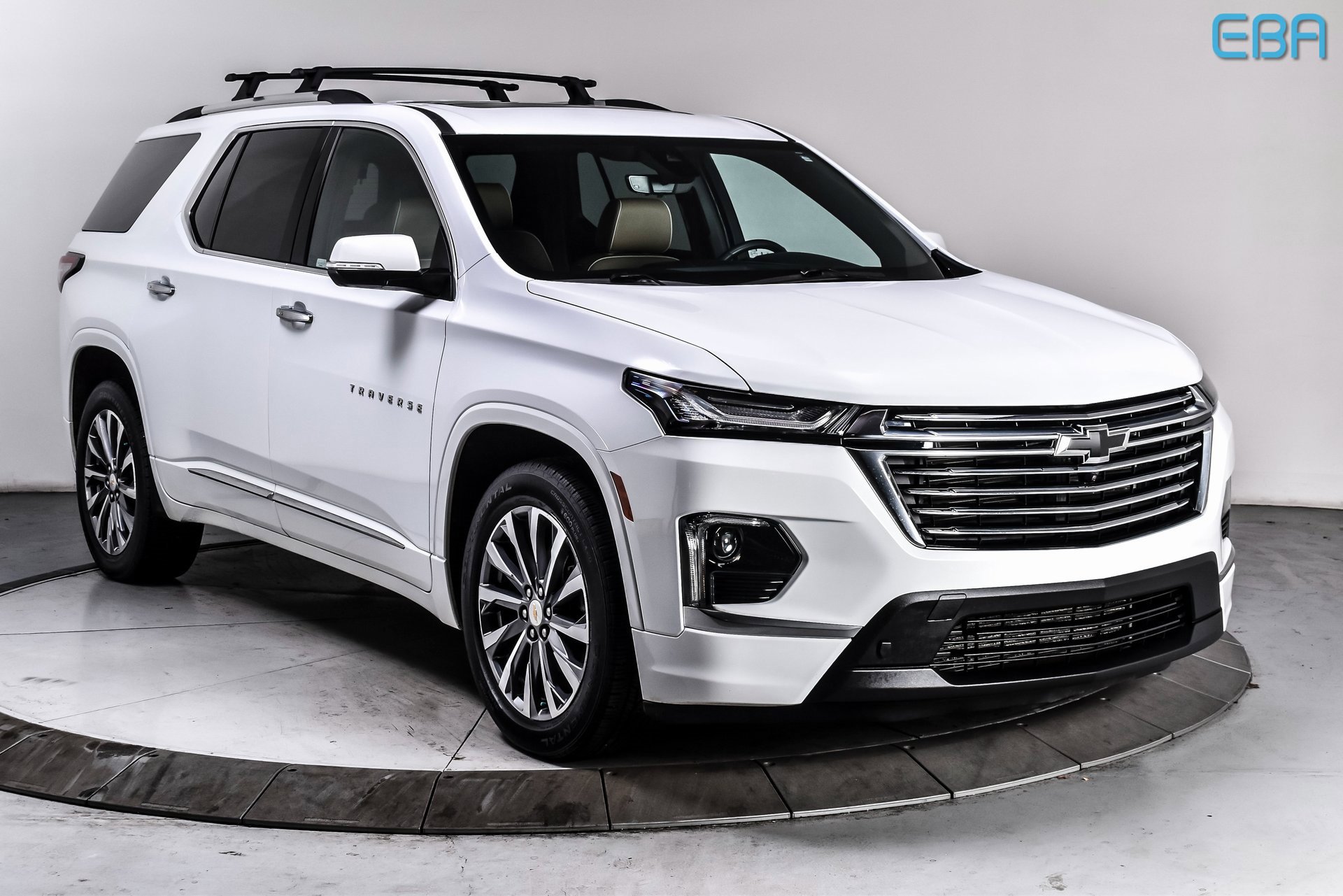Used 2023 Chevrolet Traverse Premier image 1