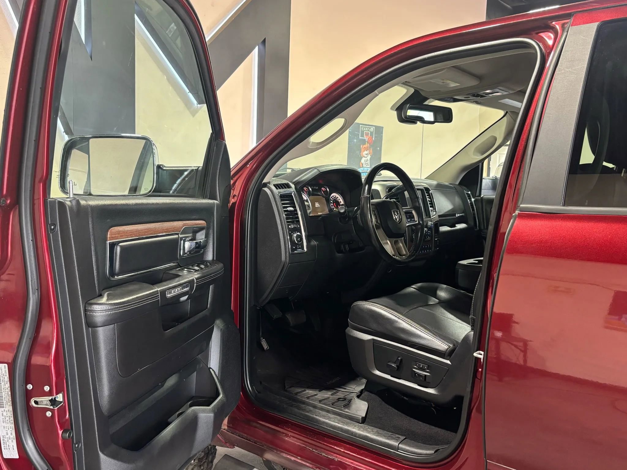 Used 2018 RAM 2500 Laramie AWD/4WD image 10