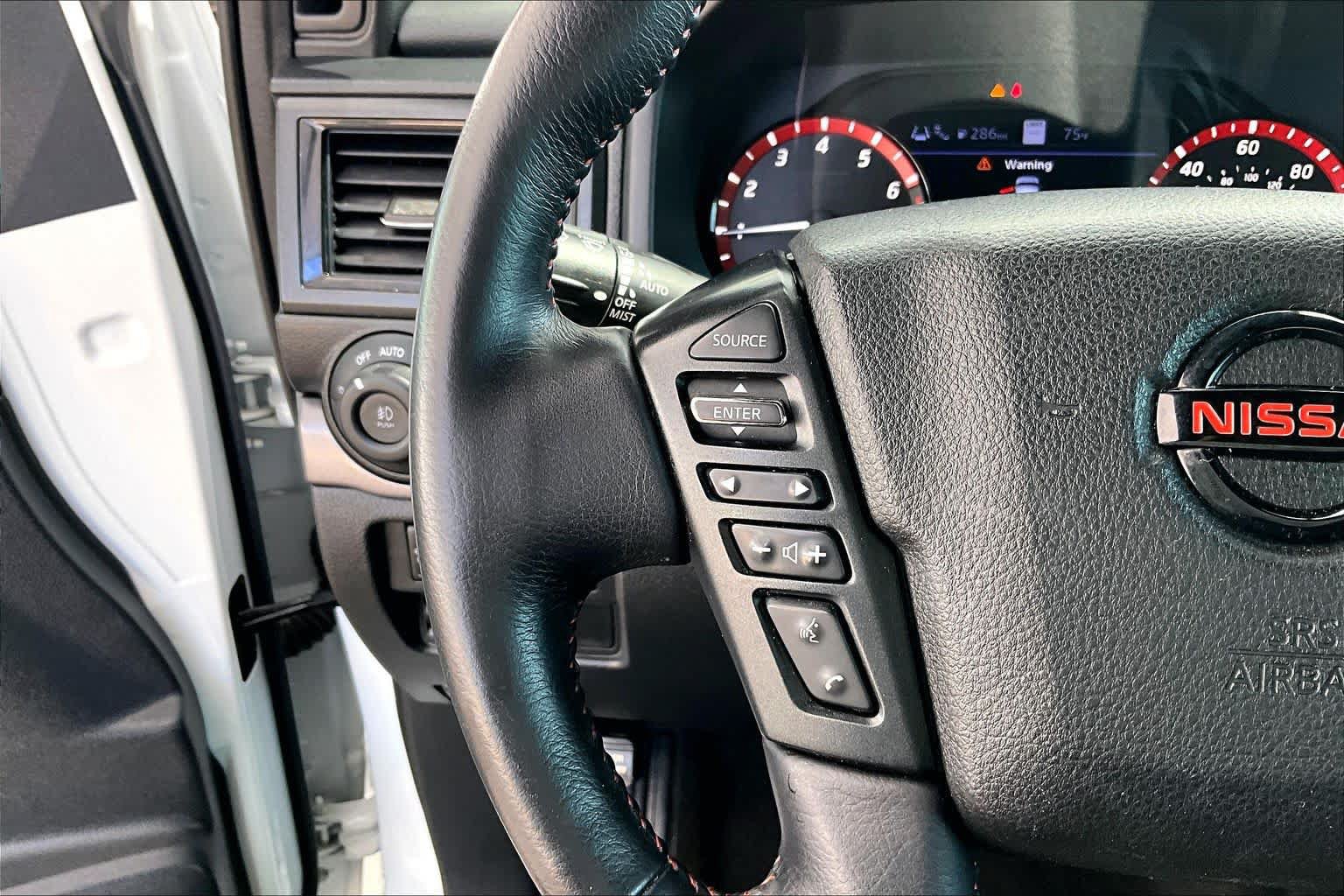 Used 2021 Nissan Titan PRO-4X w/ Pro-4x Convenience Package AWD/4WD image 23