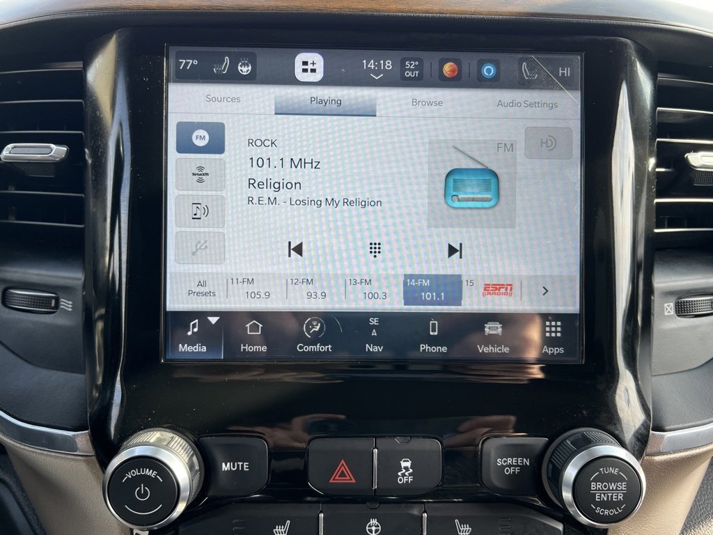 Used 2022 RAM 2500 Laramie w/ Body Color Bumper Group image 24