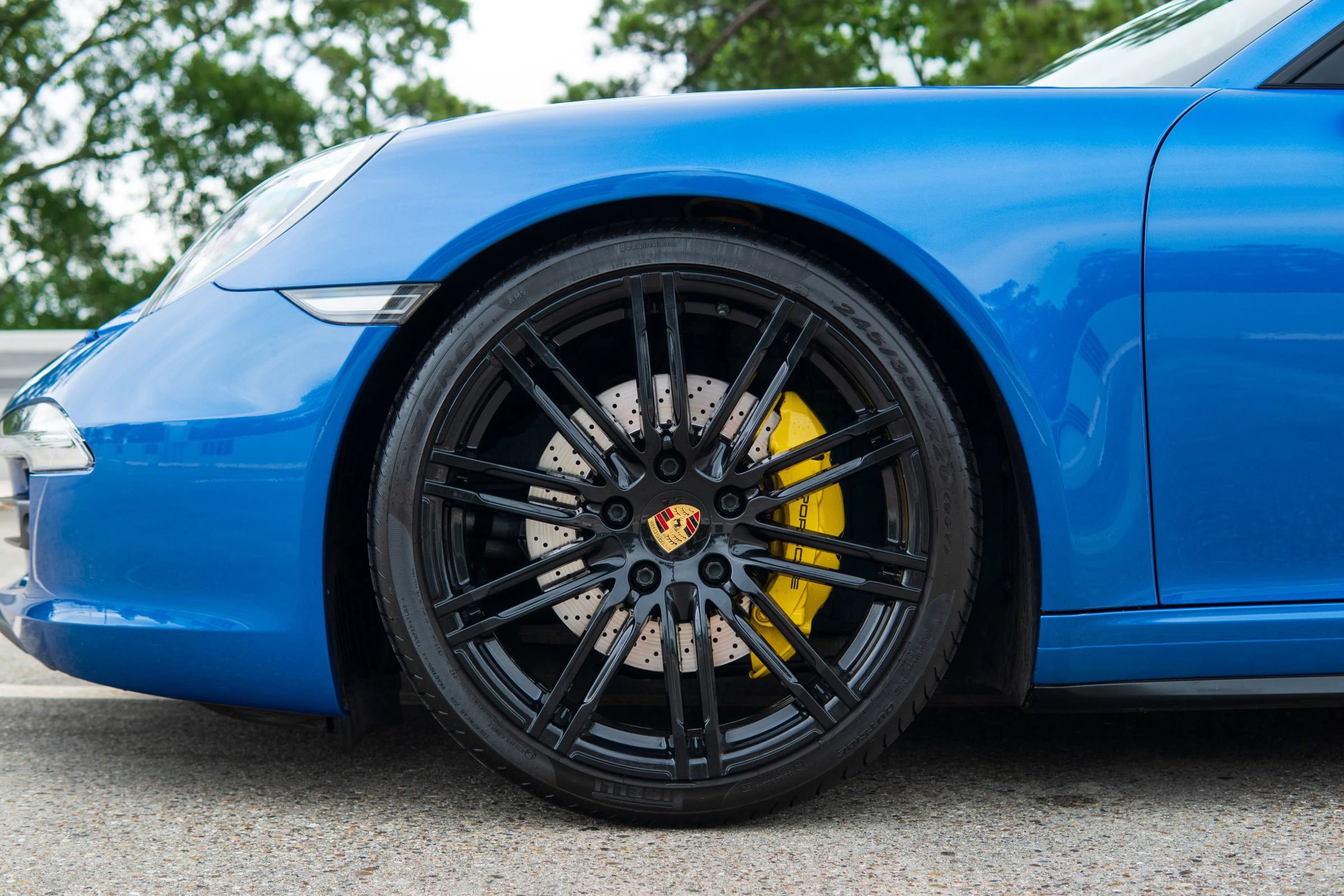Used 2015 Porsche 911 Targa 4S w/ Sport Chrono Package AWD/4WD image 27