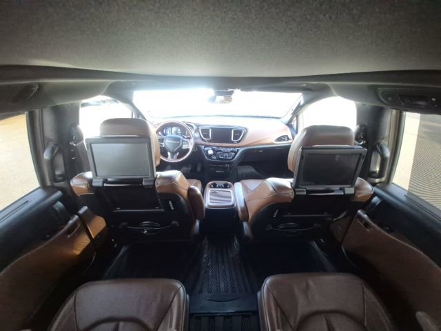 Used 2020 Chrysler Pacifica Limited w/ Advanced Safetytec Group image 30