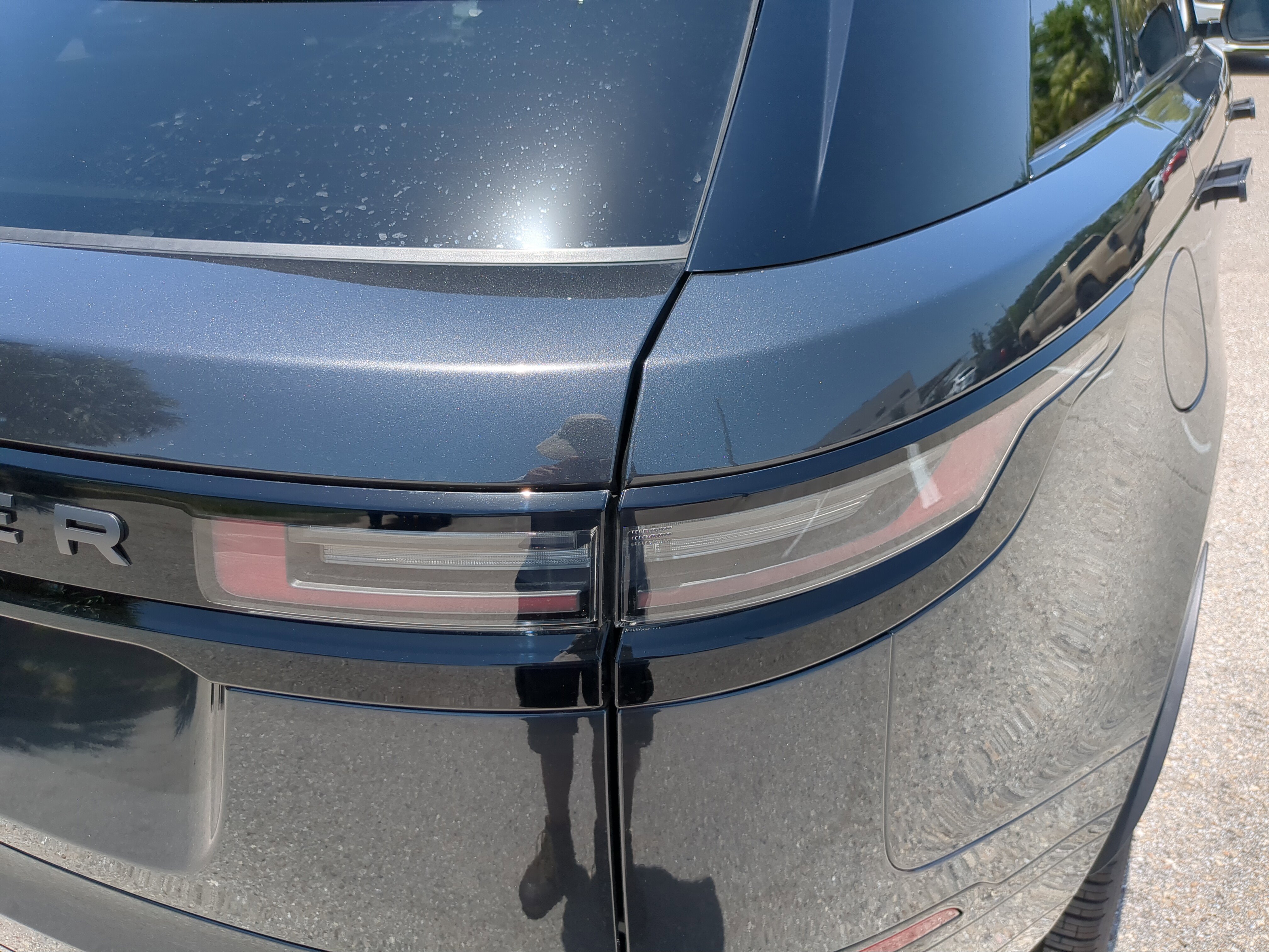 New 2026 Land Rover Range Rover Velar Dynamic SE image 9