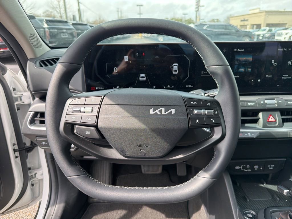 Used 2025 Kia K4 EX image 19