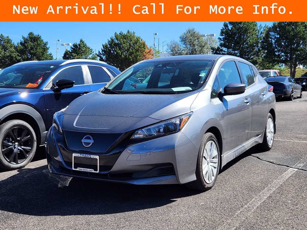 Used 2025 Nissan Leaf S FWD image 4