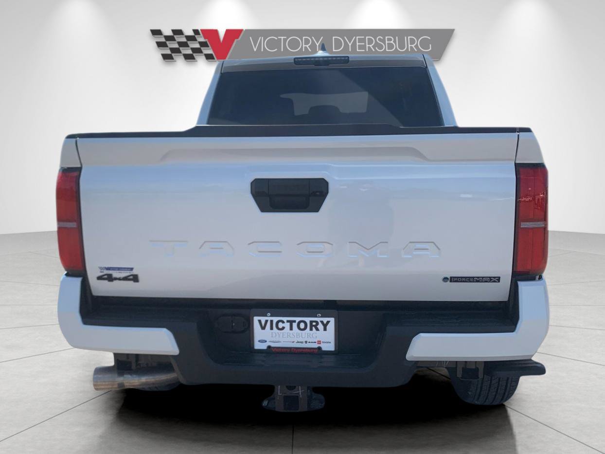 Used 2025 Toyota Tacoma TRD Sport AWD/4WD image 5