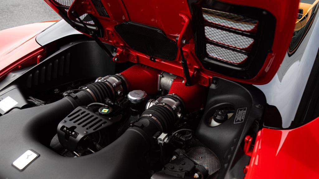 Used 2015 Ferrari 458 Spider RWD image 49