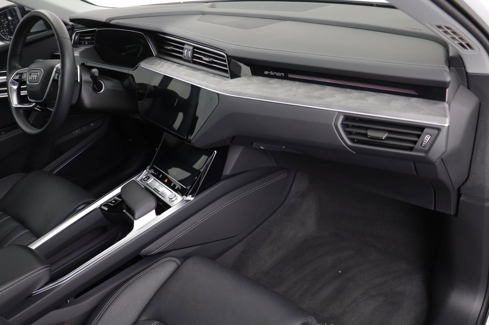 Used 2024 Audi Q8 e-tron Prestige w/ Prestige Package image 20