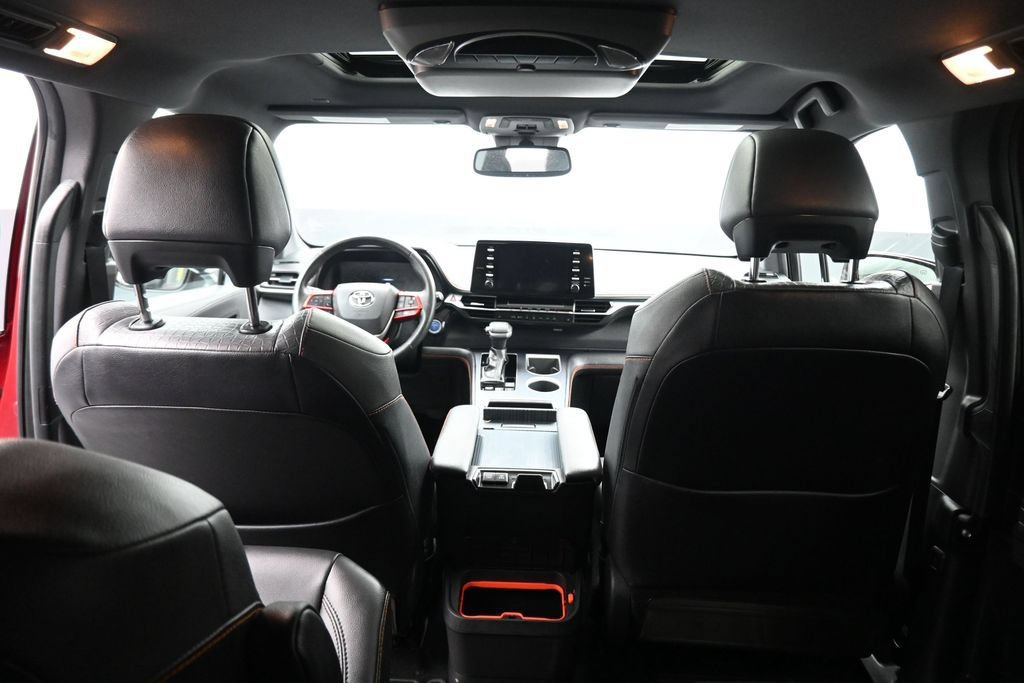 Used 2021 Toyota Sienna XSE FWD image 41