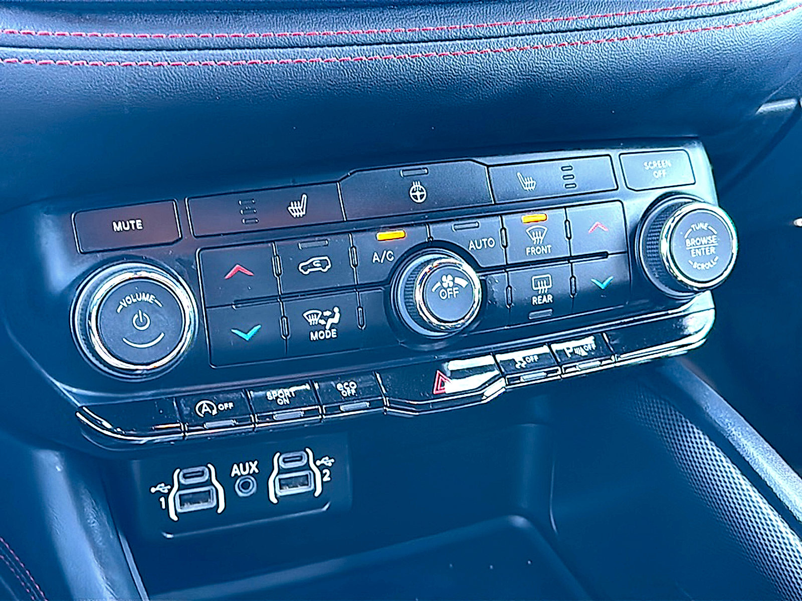 Used 2023 Dodge Durango GT image 34