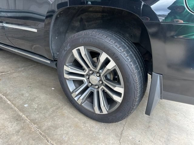 Used 2019 GMC Yukon Denali w/ Denali Ultimate Package AWD/4WD image 13