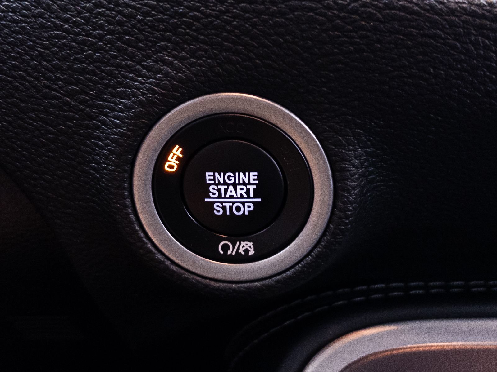 Used 2021 Dodge Challenger R/T w/ Driver Convenience Group RWD image 30