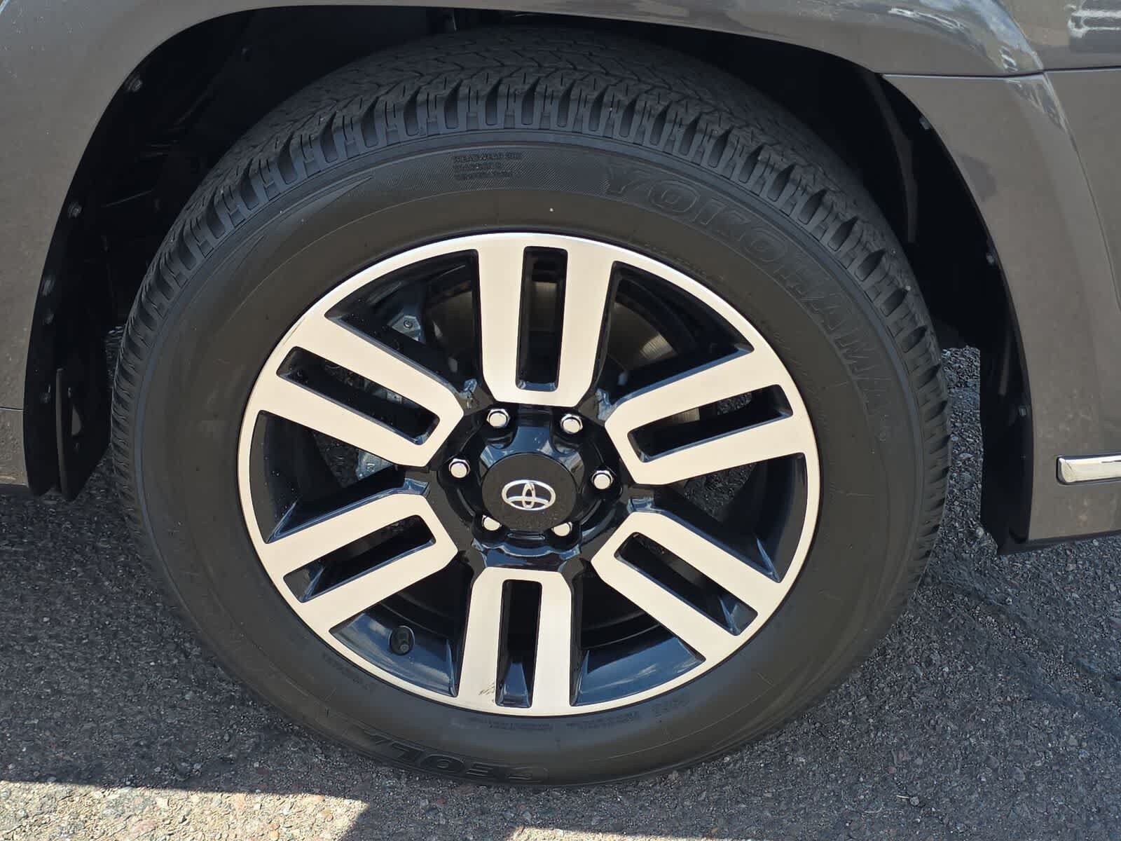Used 2023 Toyota 4Runner Limited RWD image 10