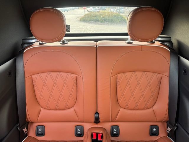 Used 2023 MINI Cooper S w/ Signature Upholstery Package image 32