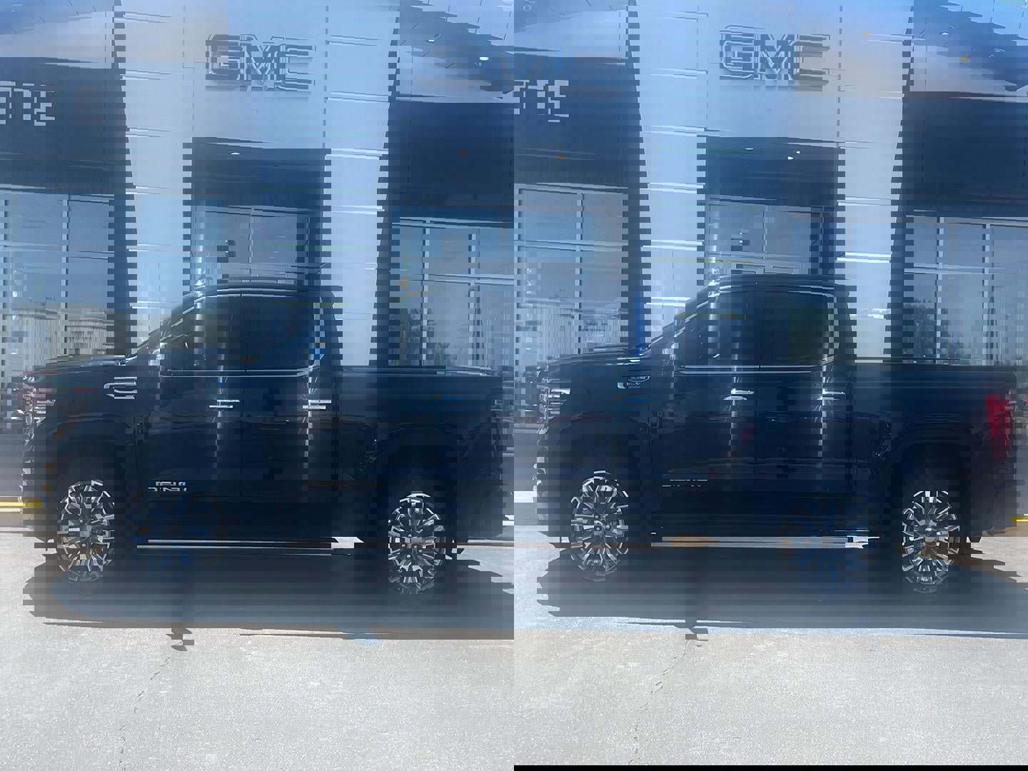 Used 2024 GMC Sierra 1500 Denali w/ Denali Reserve Package