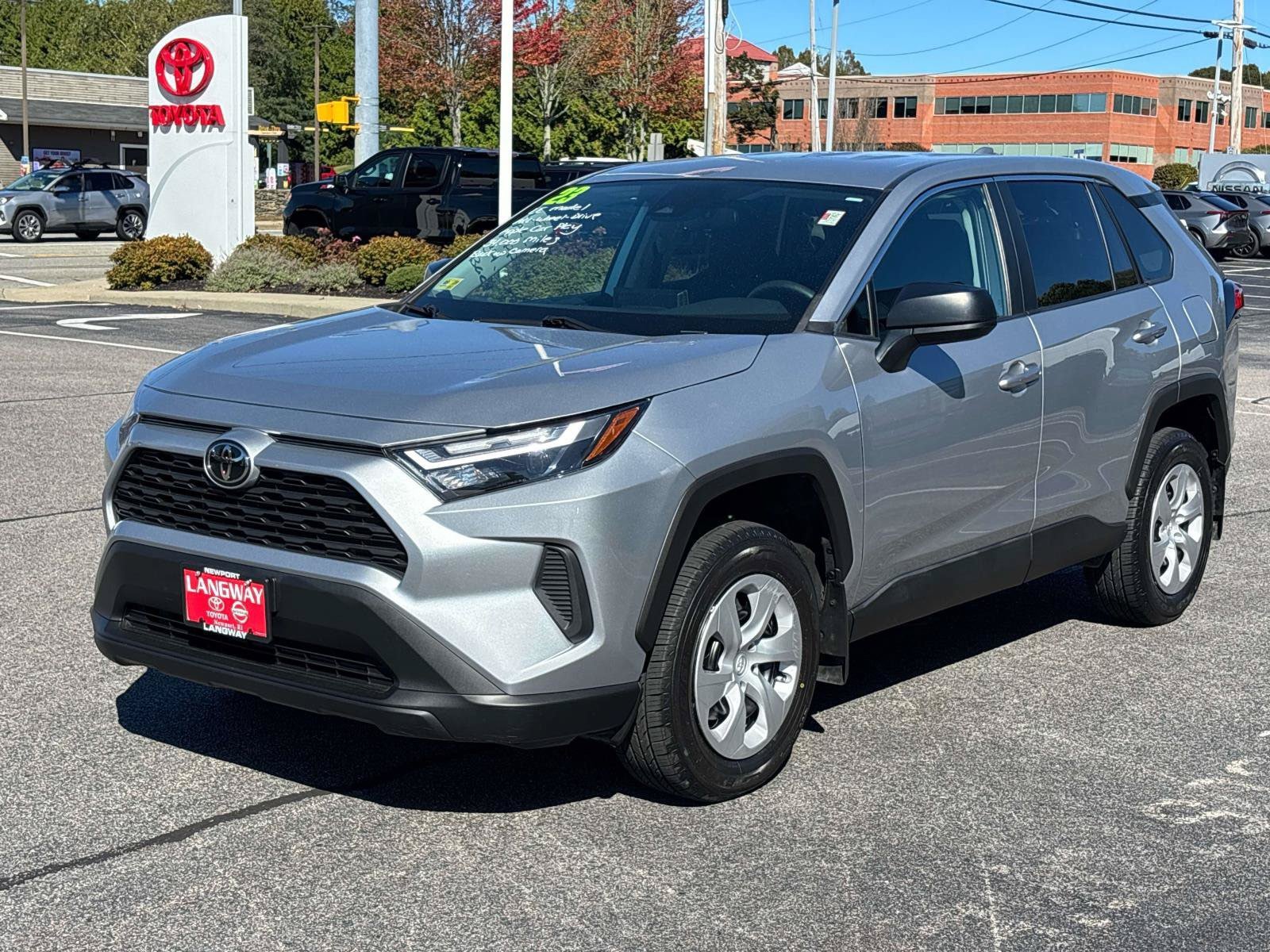 Certified 2023 Toyota RAV4 LE AWD/4WD image 6