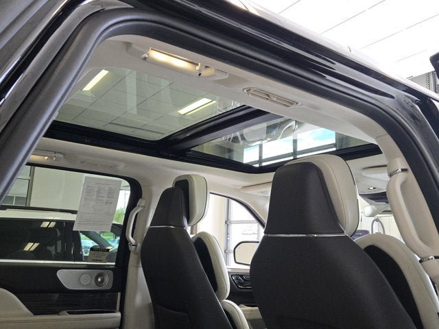 Used 2020 Lincoln Navigator Black Label AWD/4WD image 8