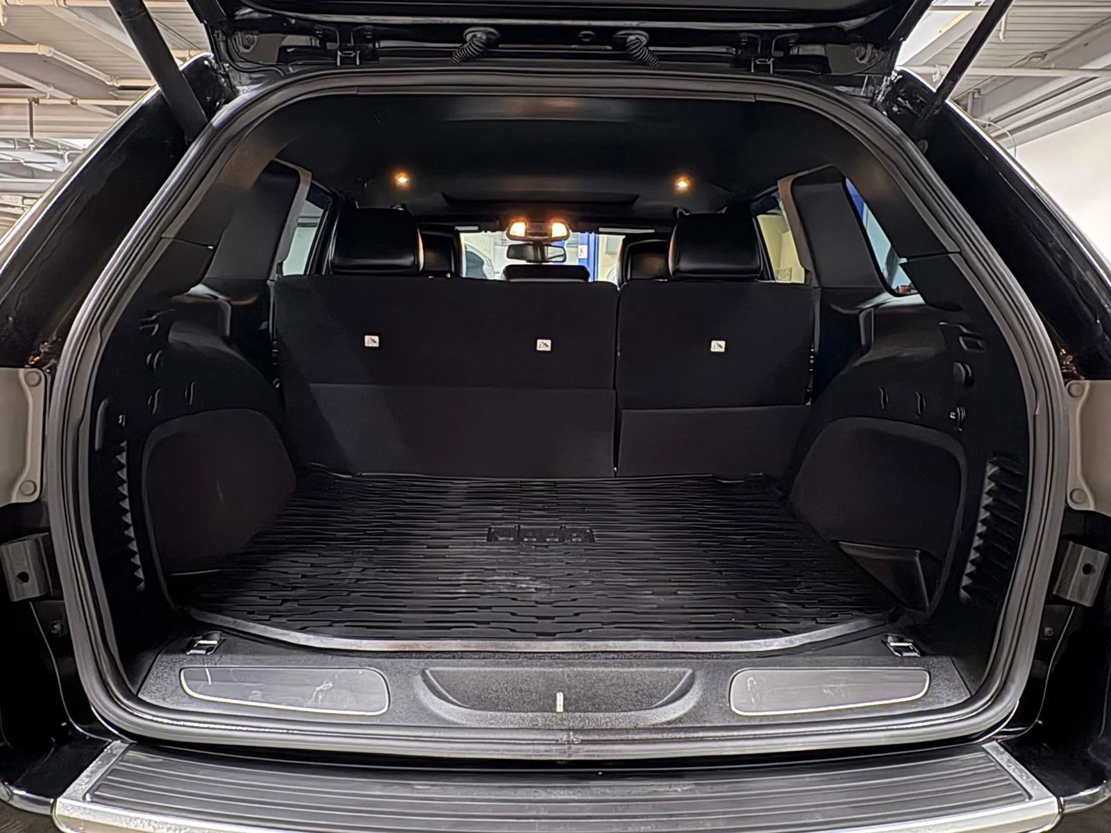 Used 2016 Jeep Grand Cherokee Limited AWD/4WD image 9